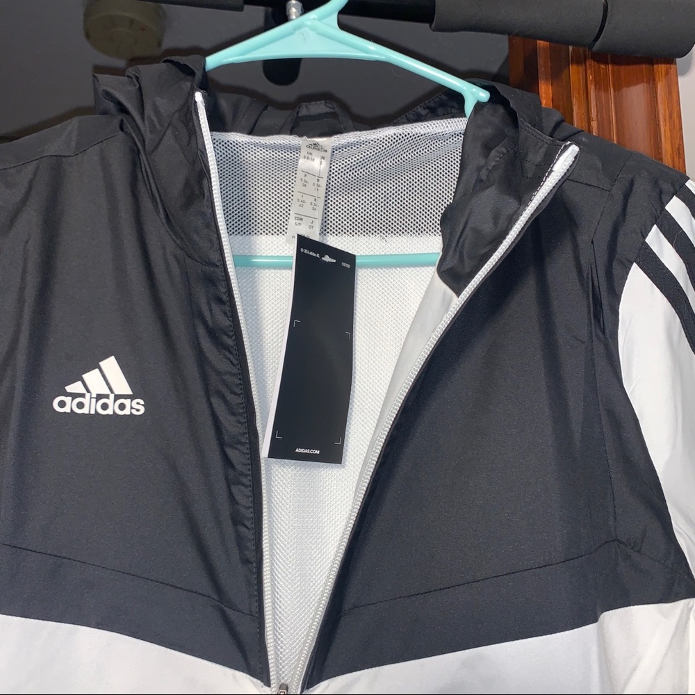 Adidas lightweight jacket - Picture 5 of 5